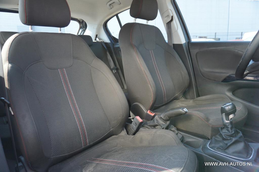 Opel Corsa 1.4 online edition