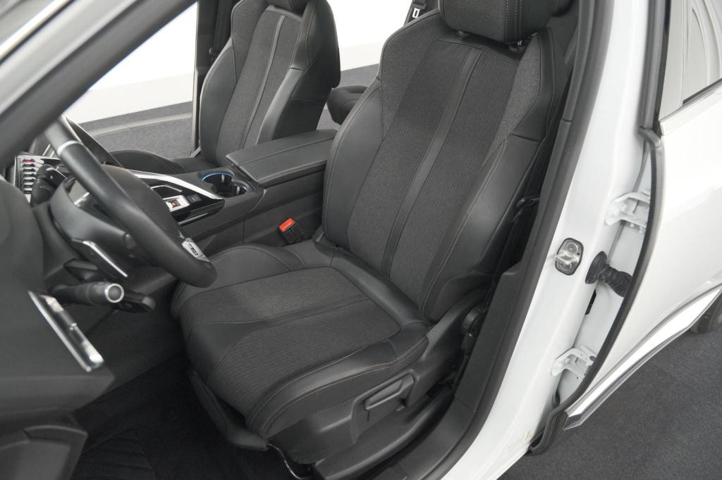 Peugeot 5008 puretech 130 eat8 gt-line | schuif-/kanteldak | trekhaak | ele