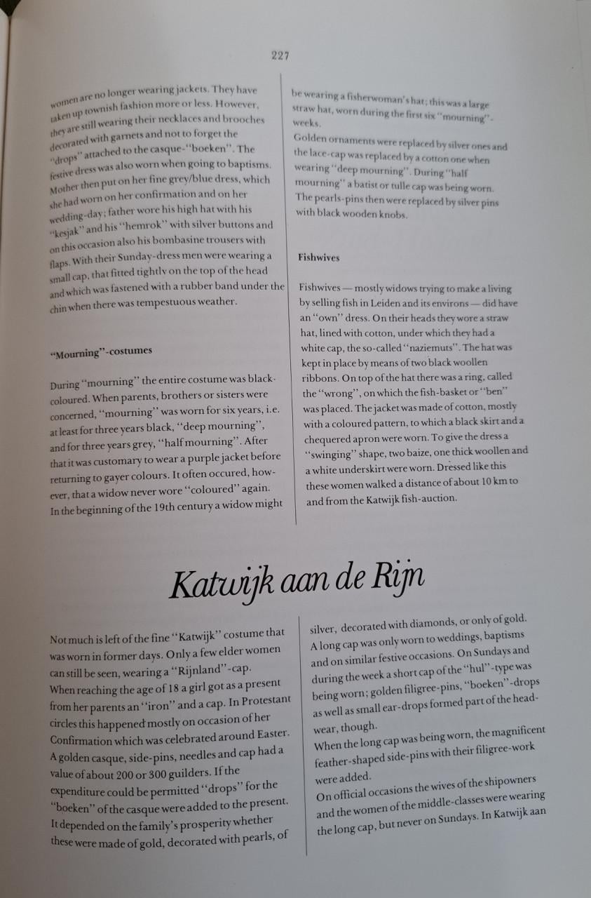 Kijken naar klederdrachten, Cees v.d. Meulen (foto's) & H. Koelewijn, e.a.