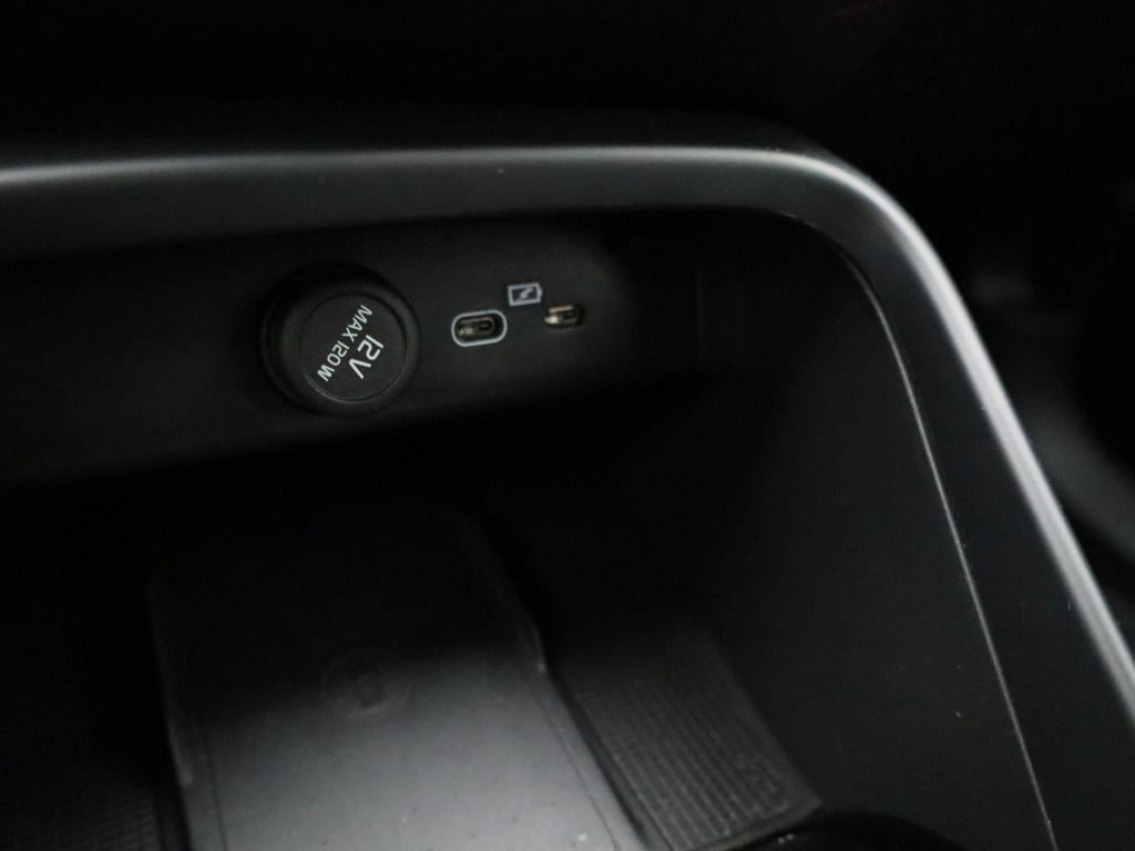 Volvo XC40 recharge core | automaat | apple carplay / android auto | virtua