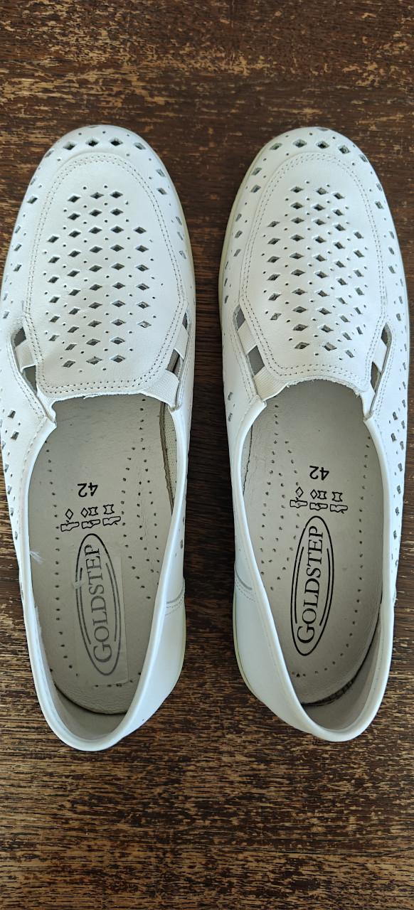 Gratis schoen maat 42 kleur wit