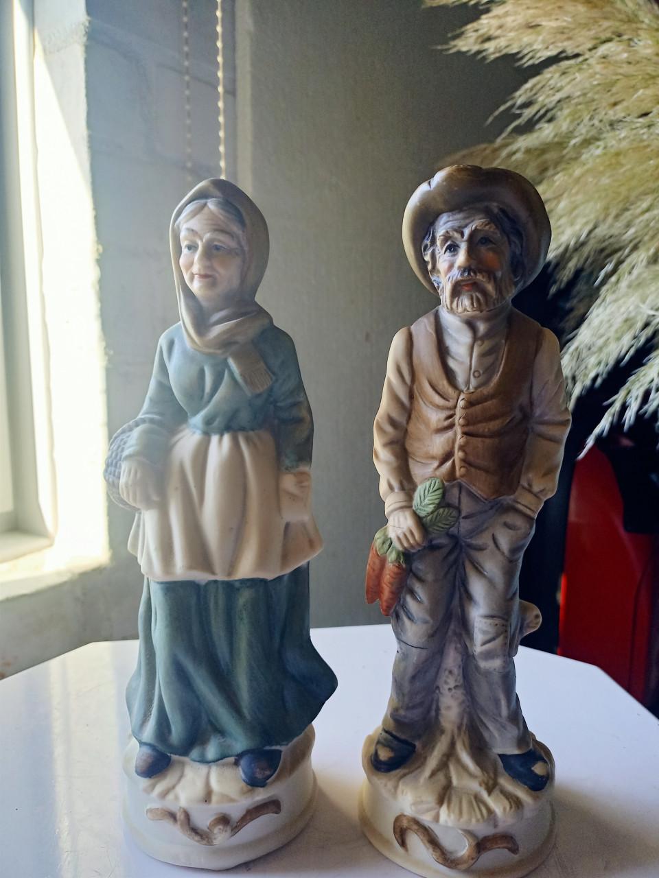 2 vintage biscuitporseleinen boerenpaar