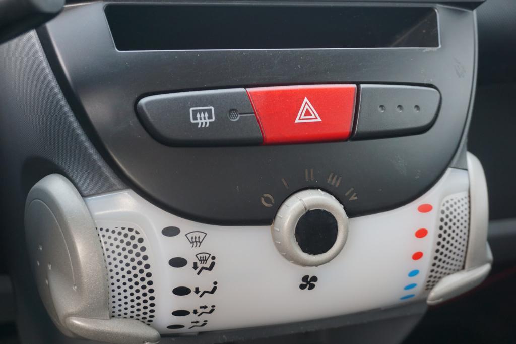 Citroen C1 1.0-12v ambiance carplay / jbl boxen / elektr. ramen / nap