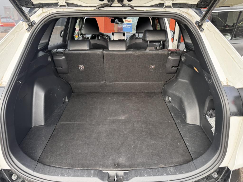 Toyota Rav4 2.5 hybrid style | navigatie | trekhaak | bi-tone |