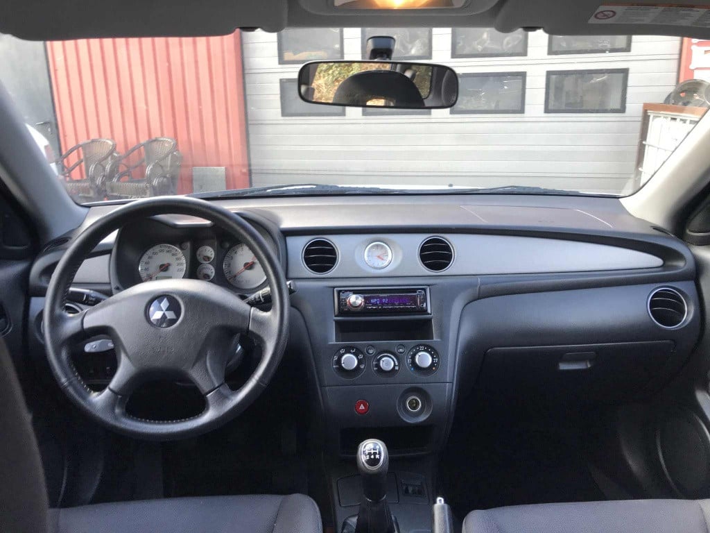 Mitsubishi Outlander 2.0 invite+