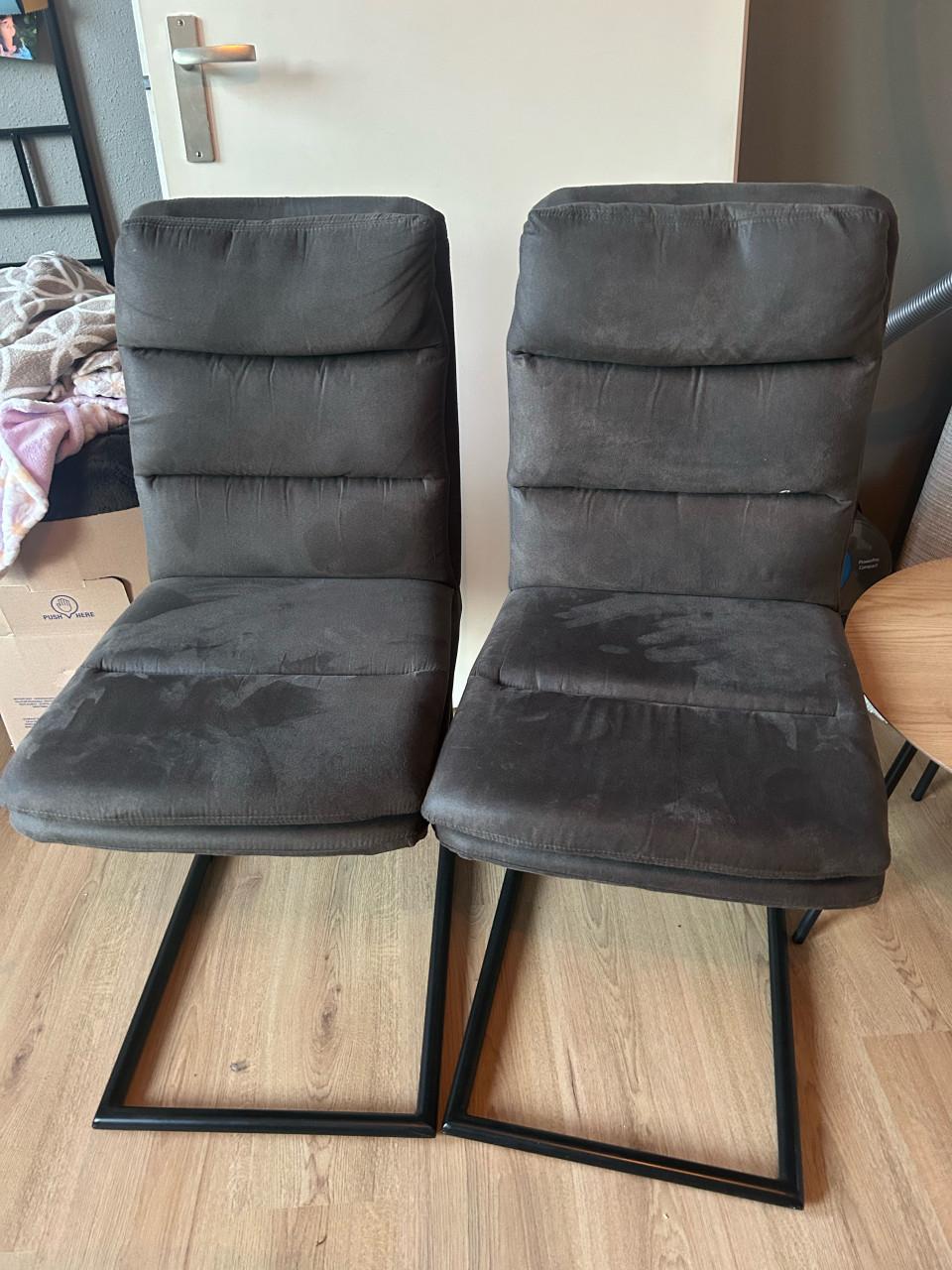 Tafel, bijzet tafeltje, 2 stoelen