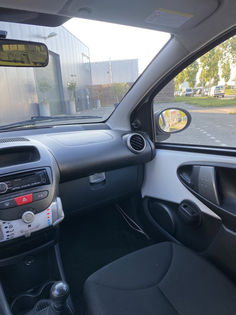 Toyota Aygo 1.0 12V Vvt-i 5DRS 2013 Wit | NAP | NIEUWE APK!