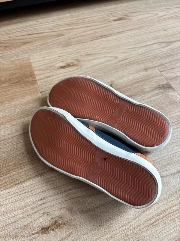 Marineblauwe sneakers maat 42 👟