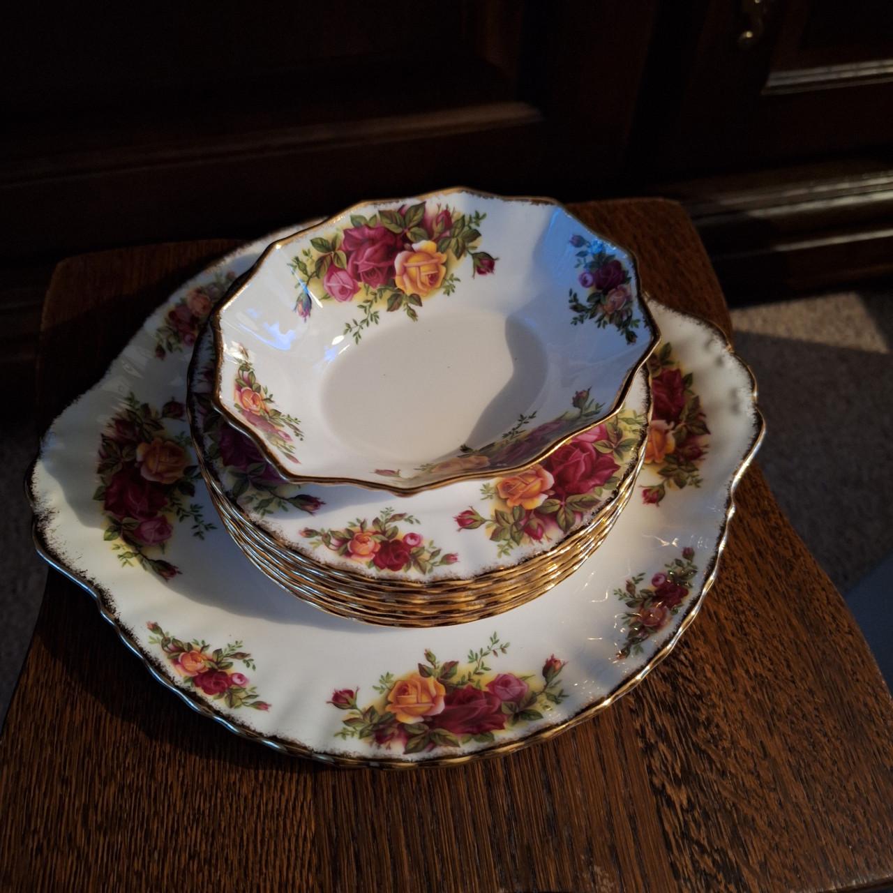 Diverse kopjes van Royal Albert