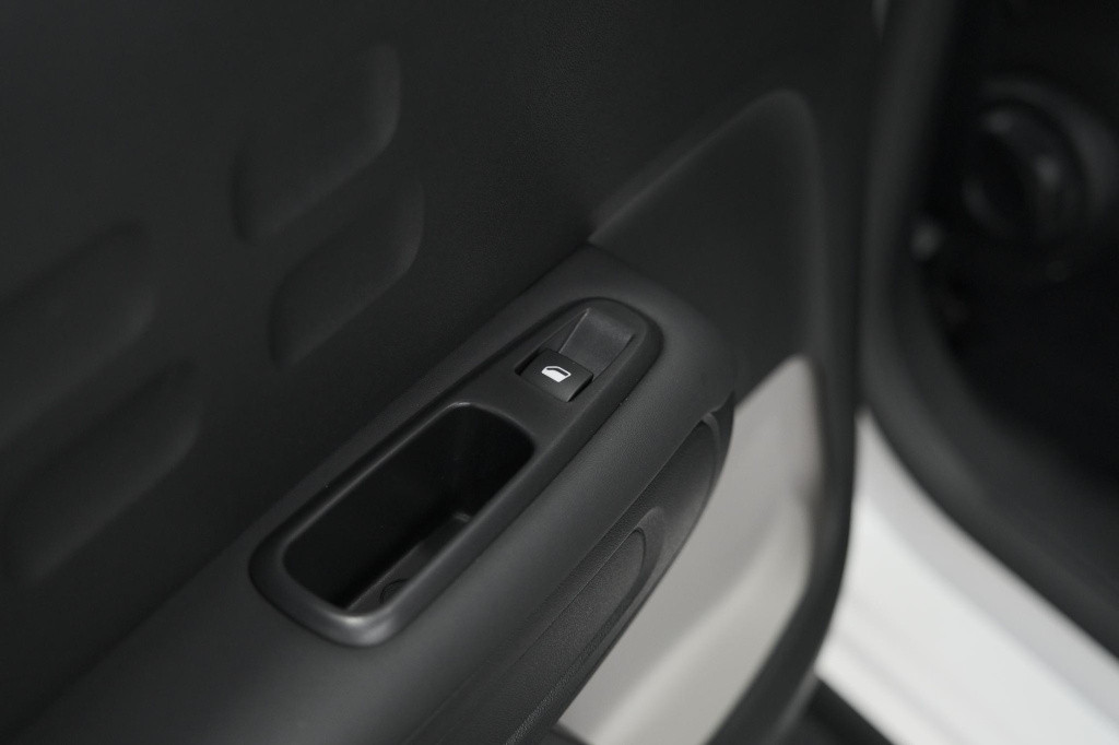 Citroen C3 puretech 82 shine | stoelverwarming | apple carplay | parkeersen