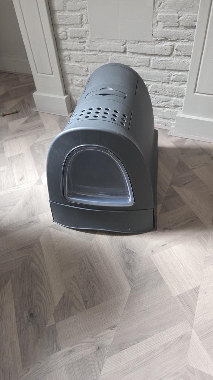 Kattenbak en krabpaal