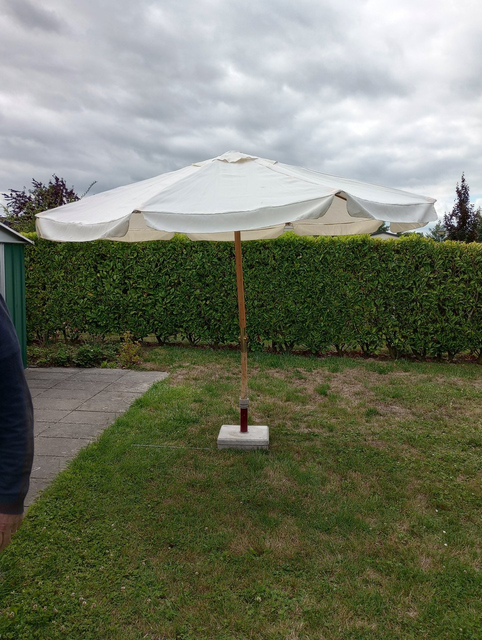Parasol met zware voet (gereserveerd)