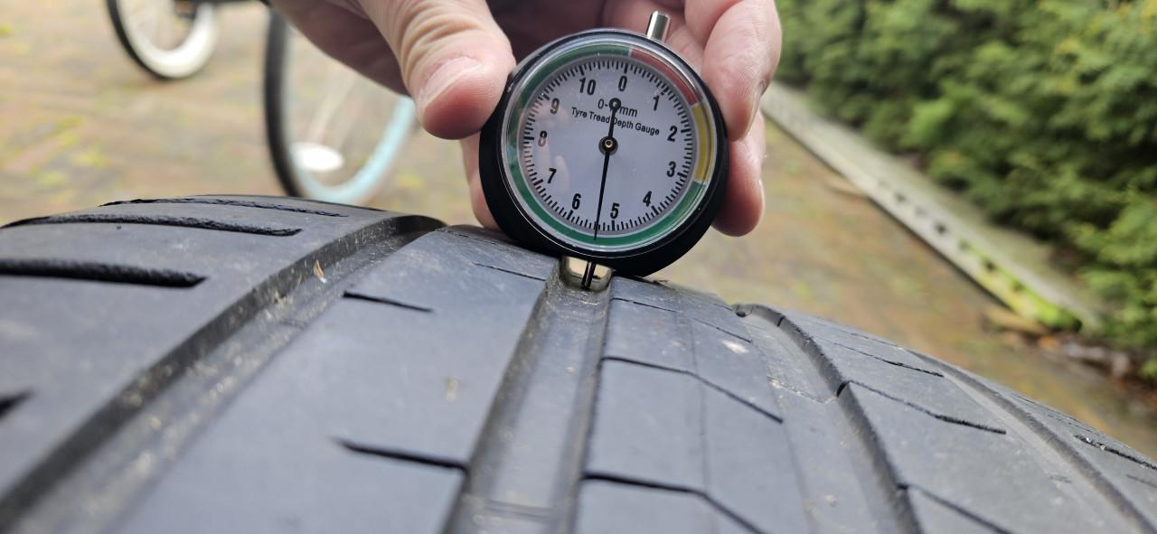 Zomerbanden vredestein R18/245/40