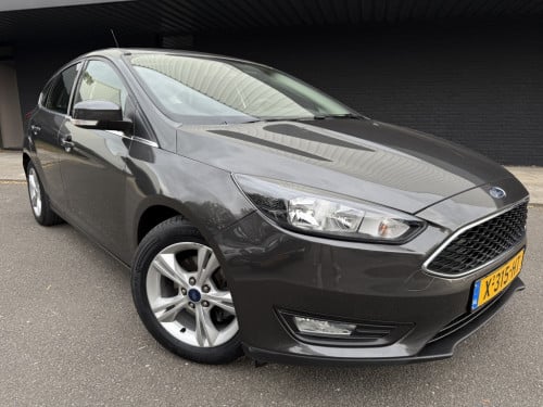 Ford Focus 1.0 titanium edition // nieuwe distributie + grote beurt //