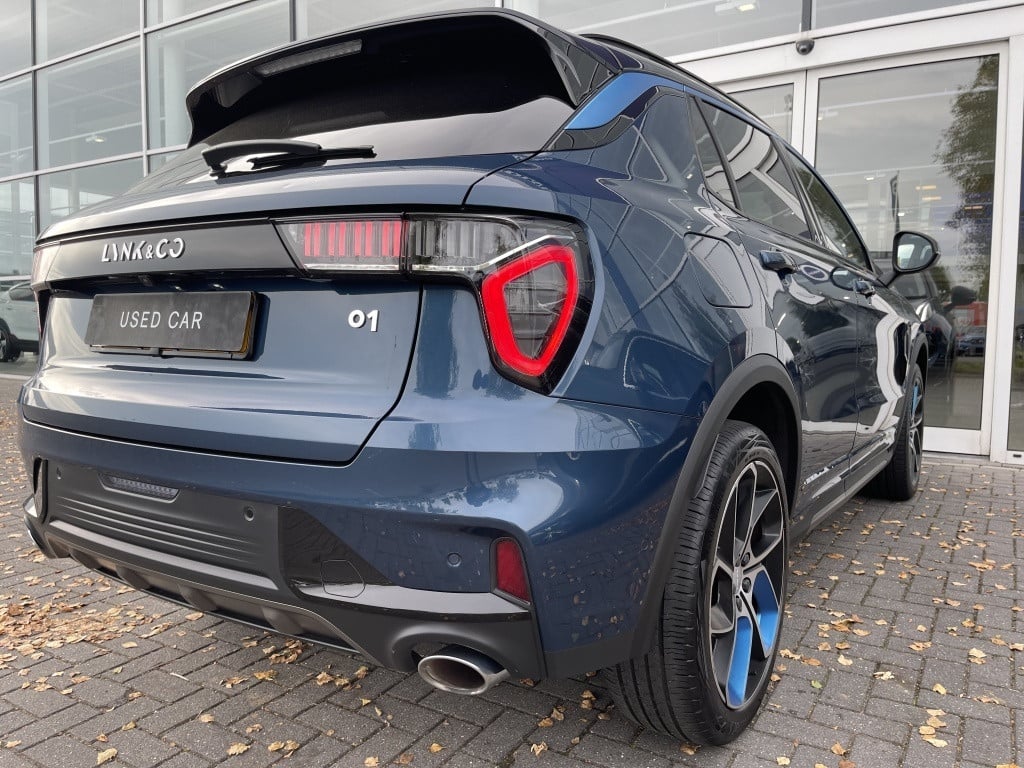 Lynk & Co 01 262pk plug-in hybride| panodak| adap.cruise| 360camera| keyles