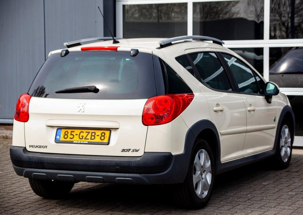 Peugeot 207 sw outdoor 1.6 vti xs