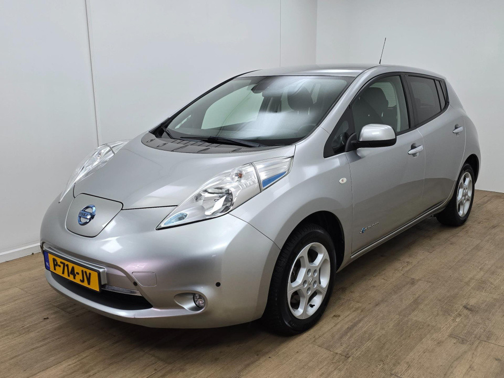 Nissan Leaf occasion acenta 30 kwh met parkeercamera | tweedehands nissan l