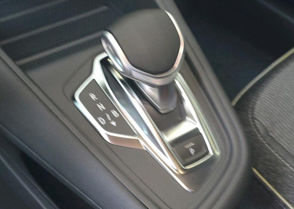 Renault Captur 1.6 e-tech full hybrid 145 techno