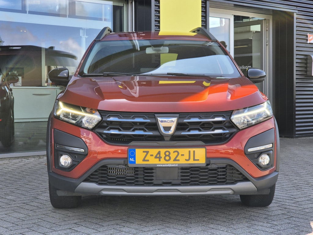 Dacia Jogger tce 110 extreme 5p. all season banden, camera, climate, apple/