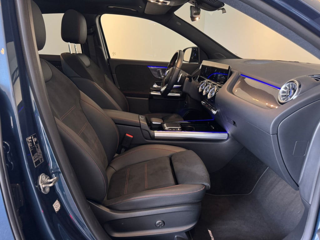 Mercedes-Benz Gla-klasse 180 business solution amg