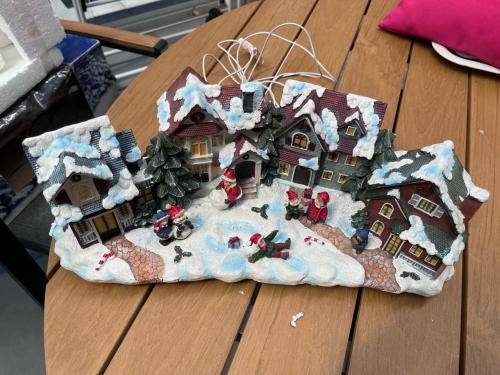 Sfeervol kerstdorp met verlichting – perfecte kerstdecoratie