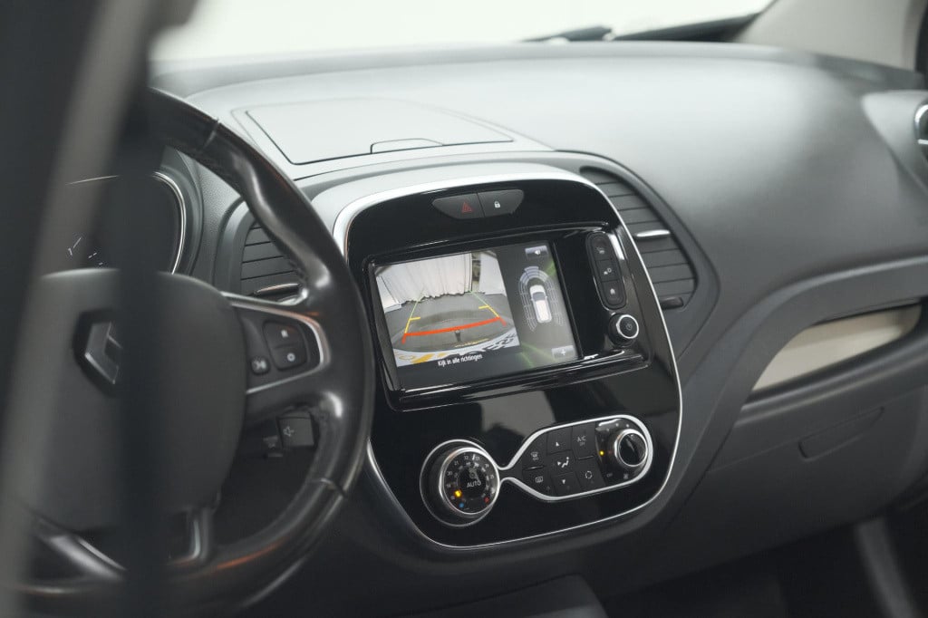 Renault Captur tce 90 intens | trekhaak | camera | navigatie | parkeersenso