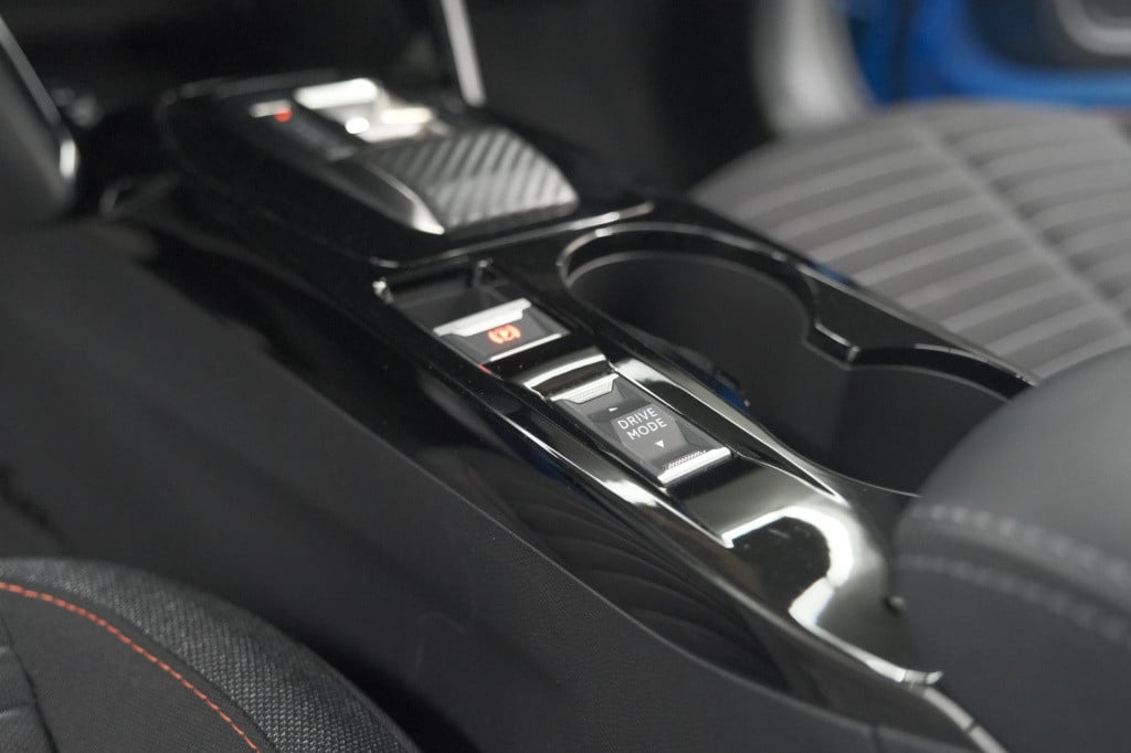 Peugeot 208 ev active 50 kwh | navigatie | apple carplay | climate control
