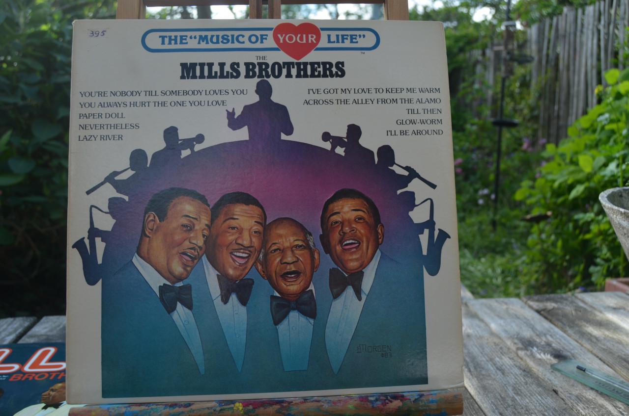 Heel veel LP's Mills Brothers (3)