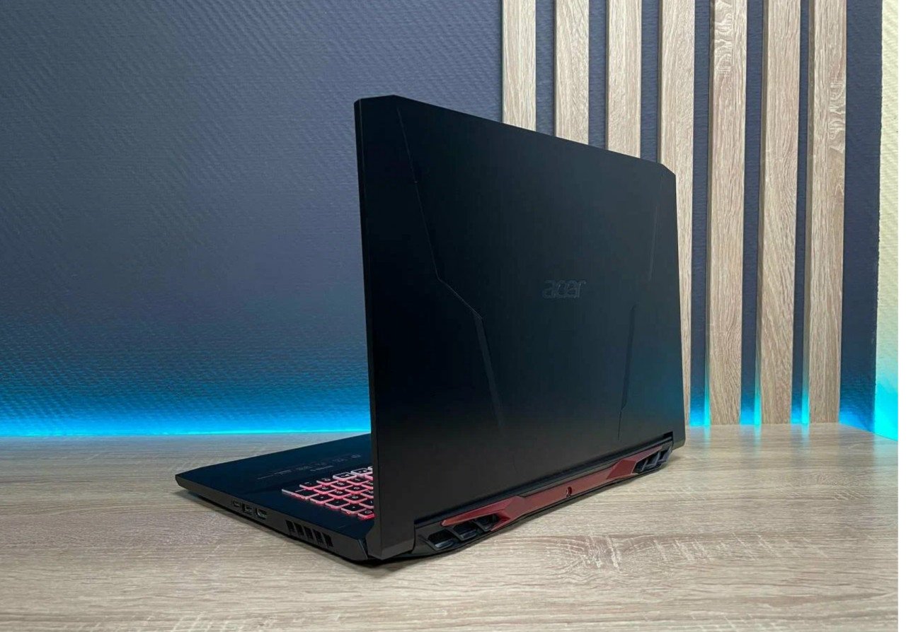Gaming Laptop Acer Nitro 5 17,3" - Ryzen -RTX 3060-SSD-144Hz