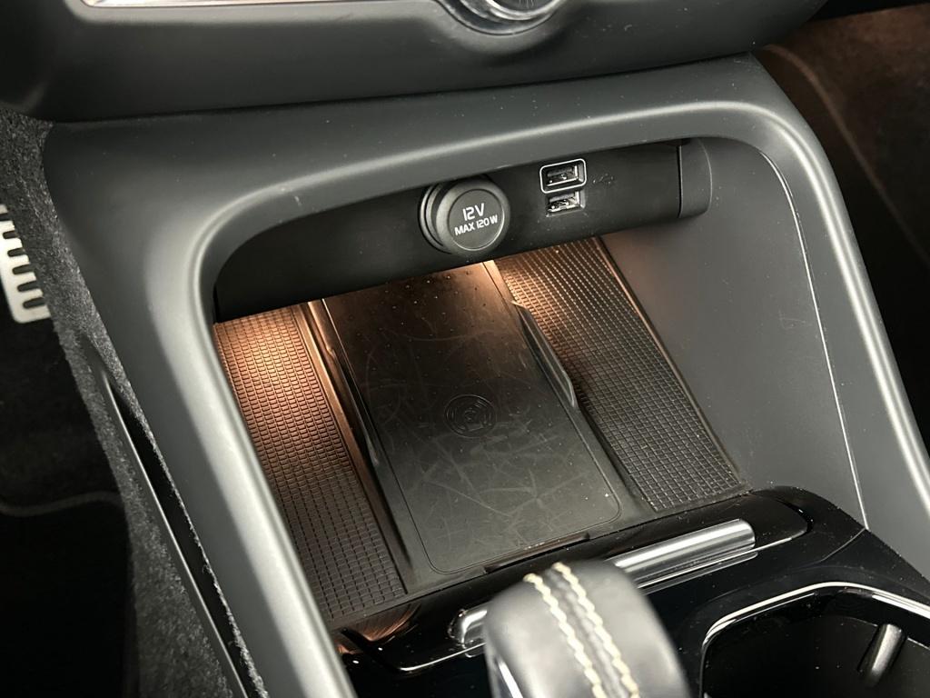 Volvo XC40 1.5 t3 r-design | 360 | electr. stoelen | harman kardon | parkee