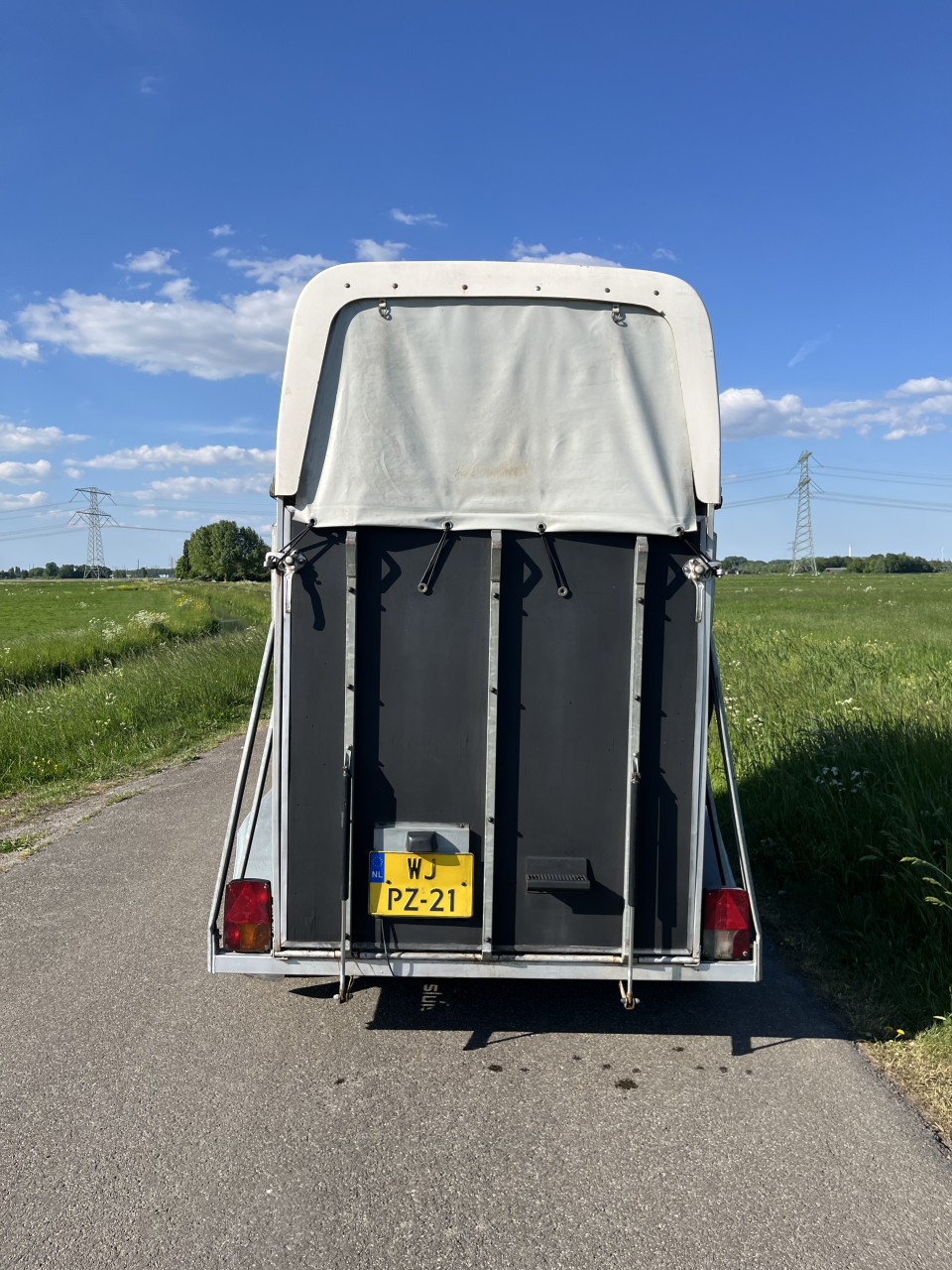 1,5 paards Sluis trailer