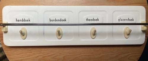 Handdoekenrek uit grootmoeders tijd.