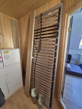 Bed, lattenbodem + matras 90 x 220 cm