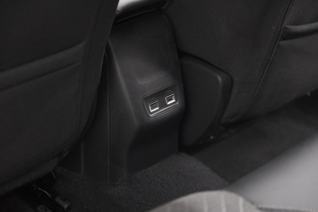 Peugeot 2008 puretech 100 allure | camera | navigatie | apple carplay | par