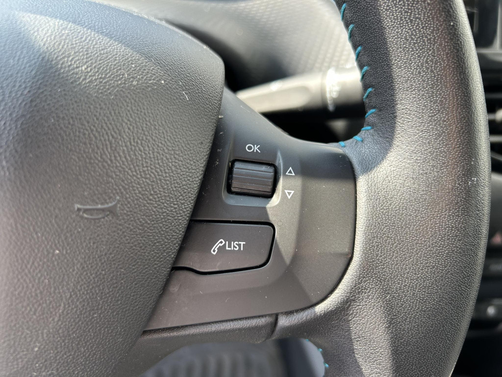 Peugeot 2008 1.2 puretech urban cross distributieriem gemodificeerd