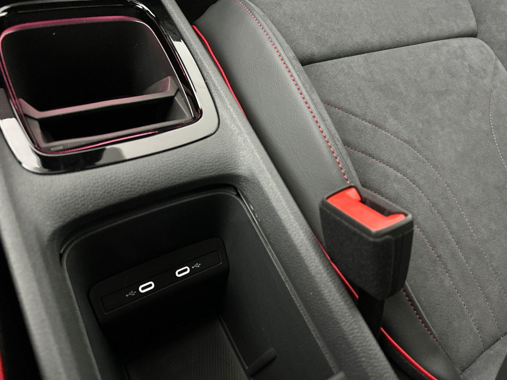 Volkswagen Id.3 gtx performance 79 kwh accu, 240 kw / 326 pk hatch