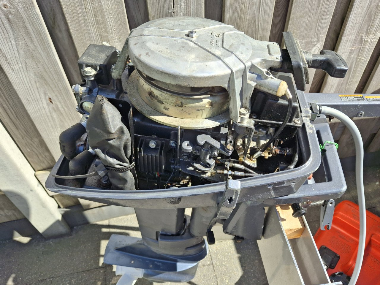 YAMAHA 8 pk 2 TAKT KORTSTAART 2 CILINDER  UIT 2001