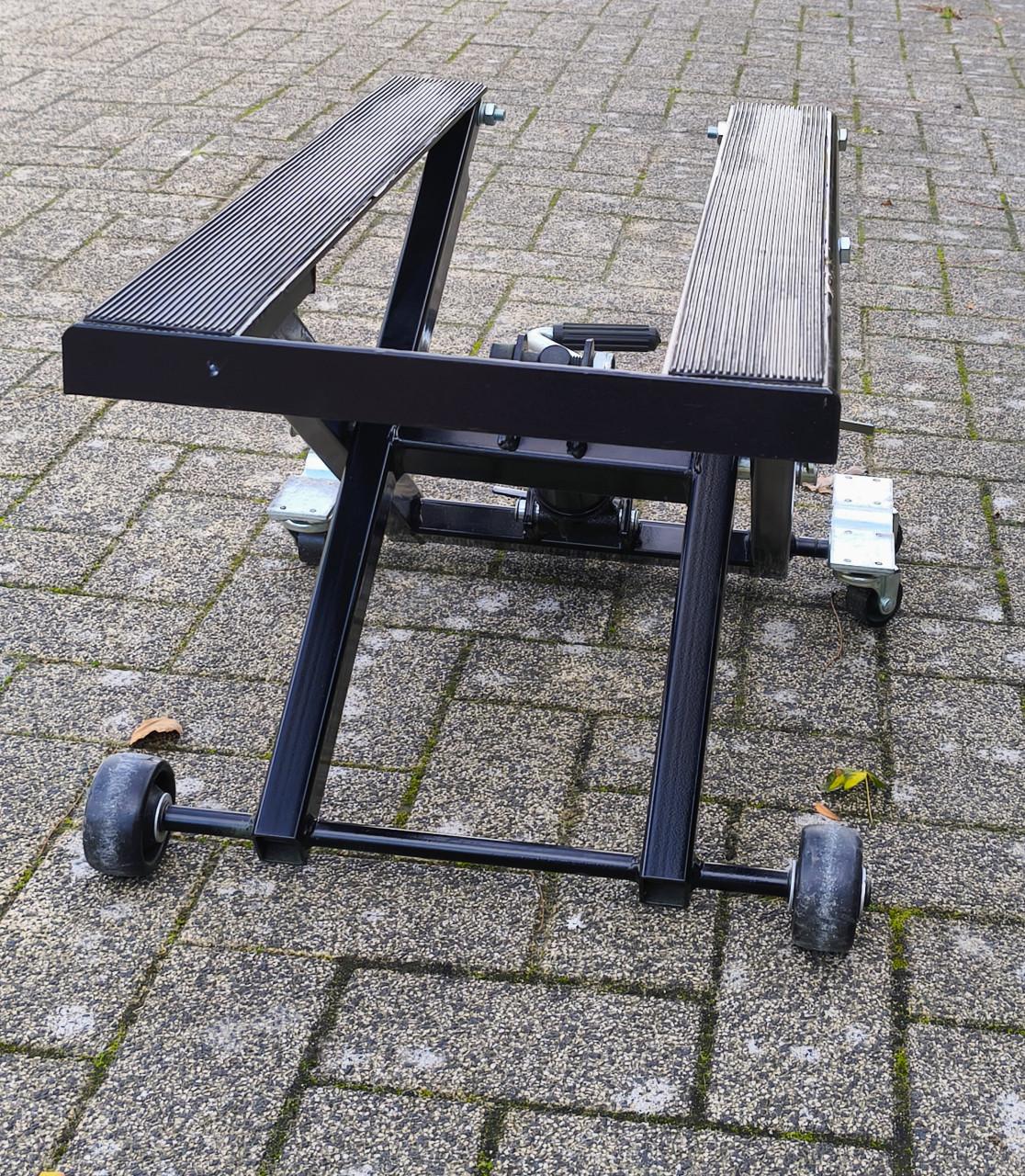 Te koop aangeboden motorlift!