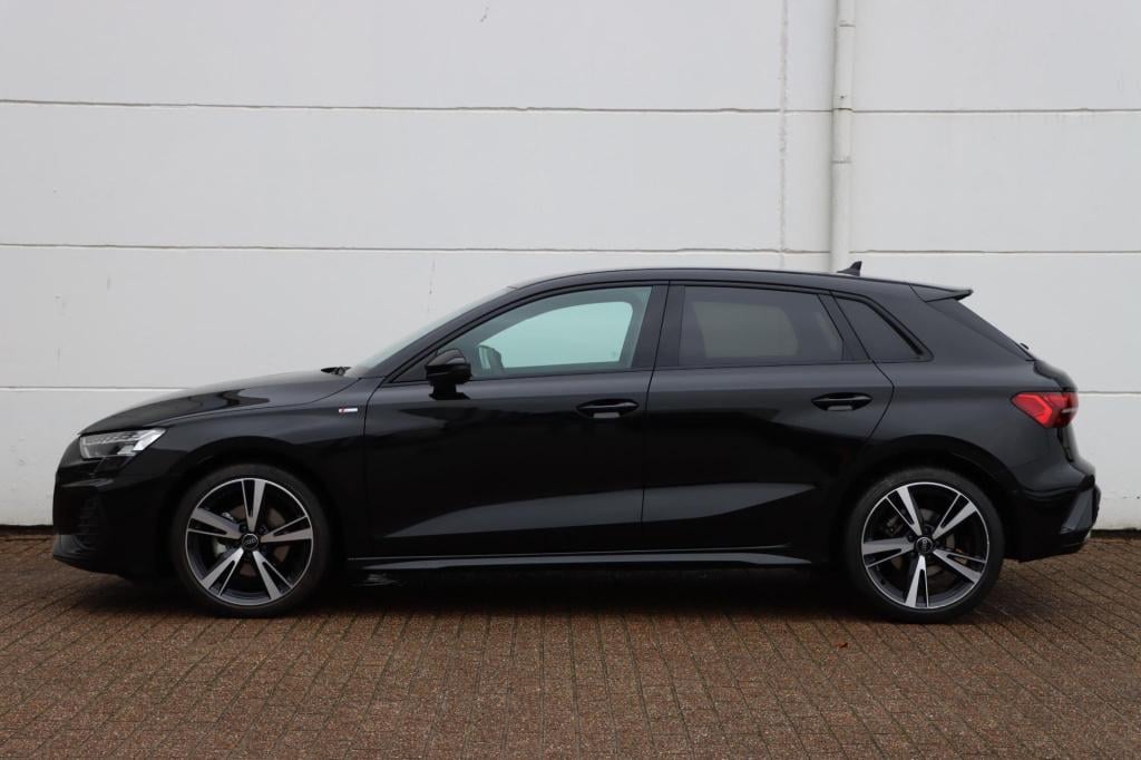 Audi A3 sportback 30 tfsi s-line edition s-tronic 115pk