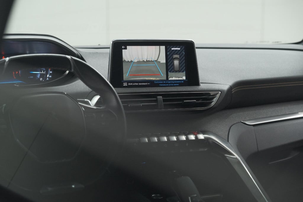 Peugeot 3008 puretech 130 gt-line | camera | dodehoekdetectie | navigatie |
