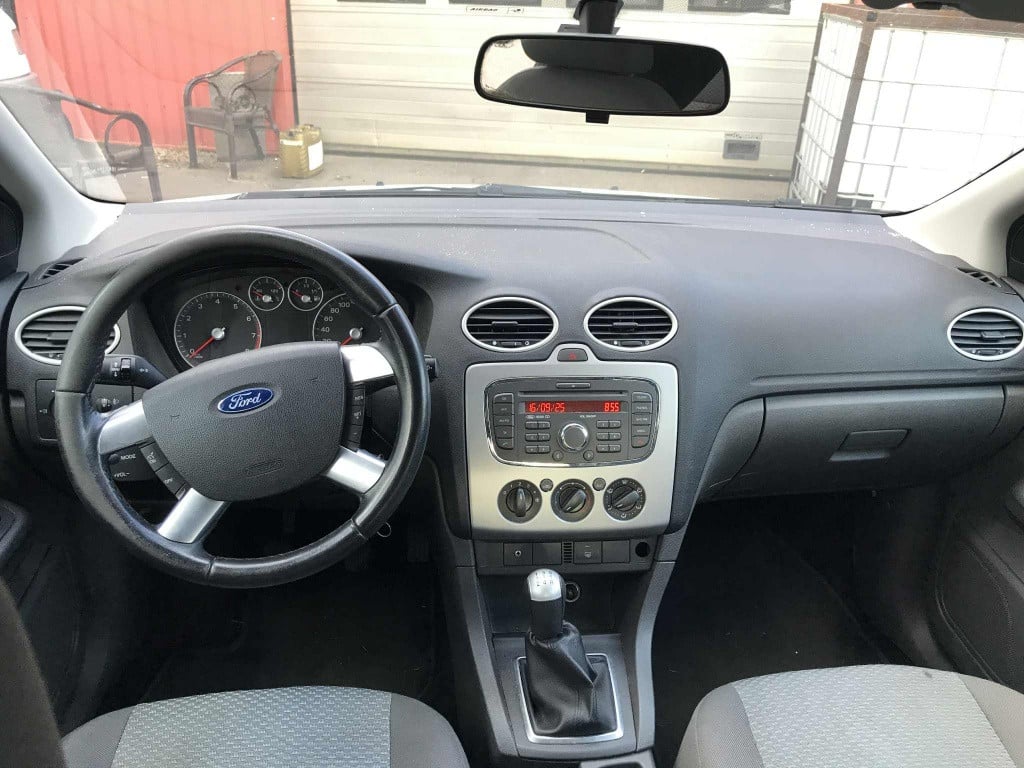 Ford Focus wagon 1.6-16v trend