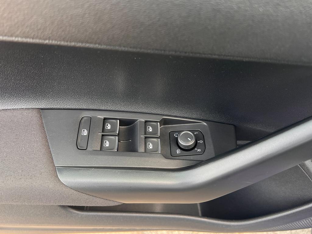 Volkswagen Polo 1.0 tsi r-line business, elektr. panodak, digitaal dashboar