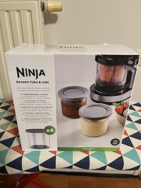 Ijsmachine; Ninja creami 7 + extra diepvriesdoosjes