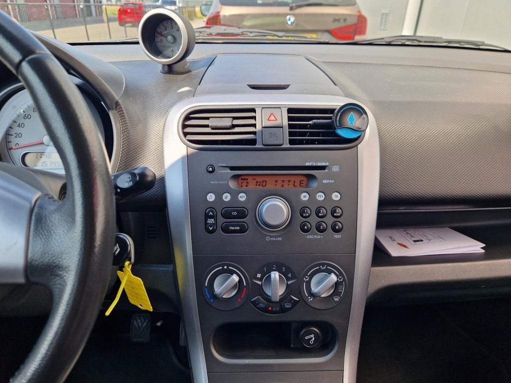 Suzuki Splash 1.0 exclusive