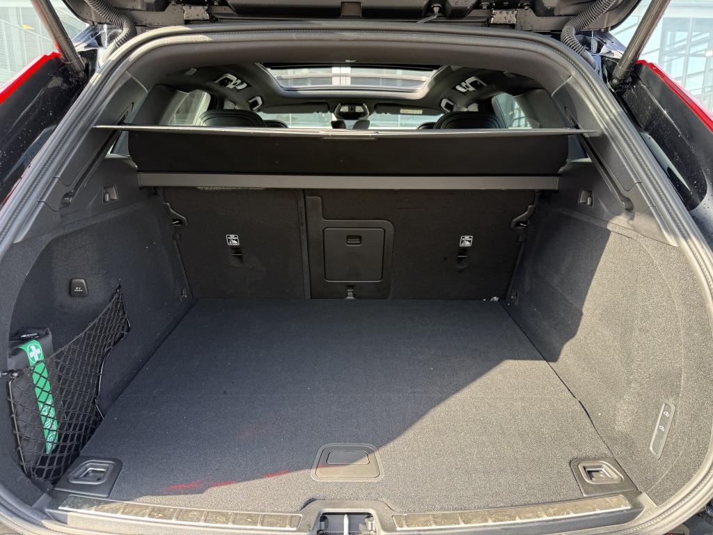 Volvo XC60 t6 awd gt ultra black edition recharge lounge