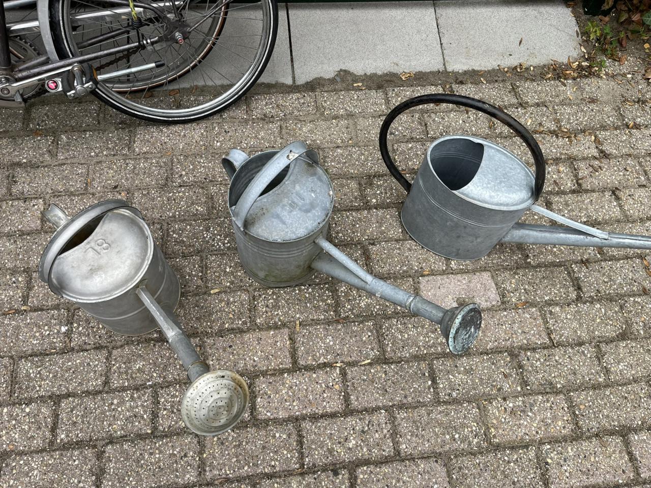 Gieters metaal verzinkt