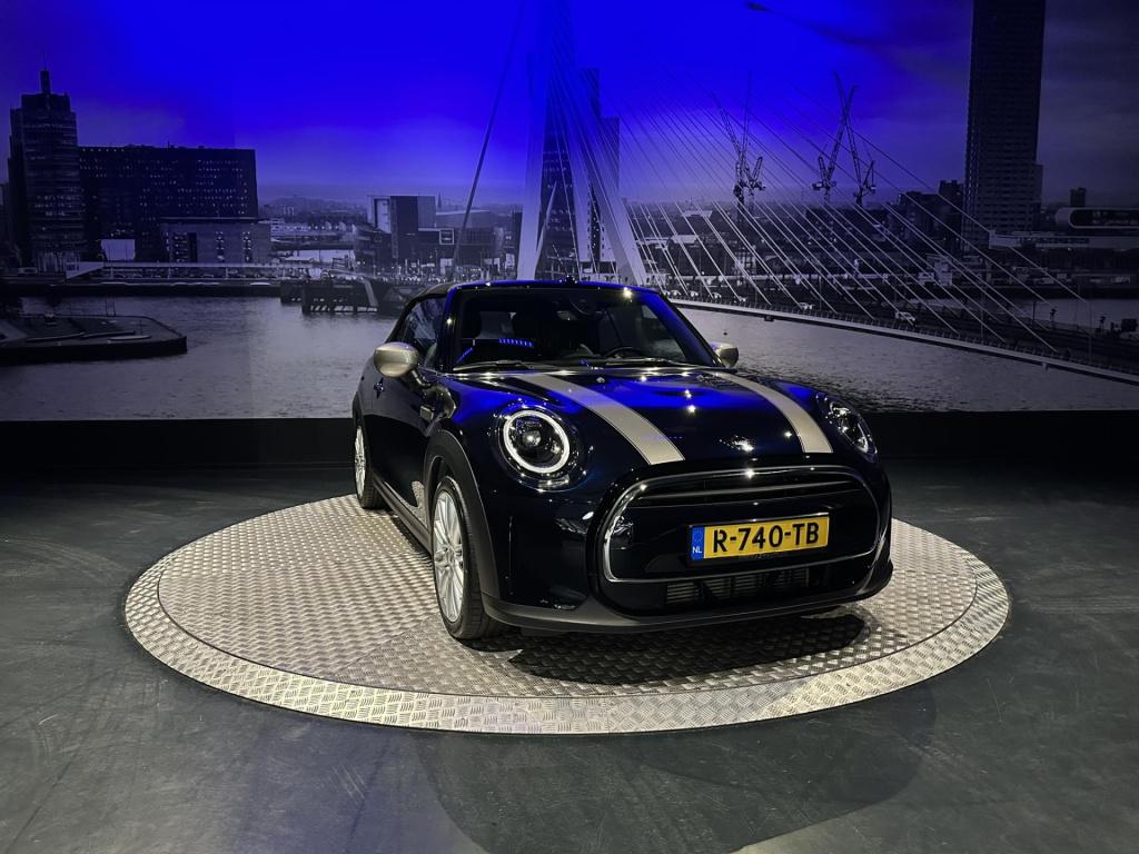 Mini Cooper Cabrio mini 1.5 mini yours *led*camera*navi*