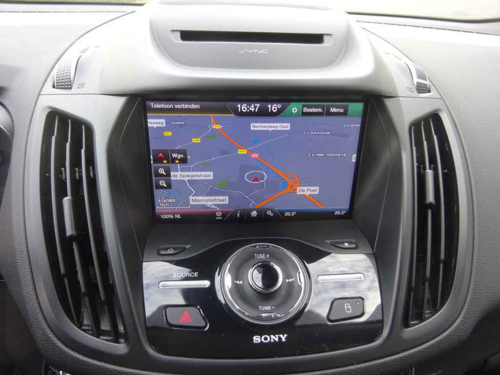Ford Kuga 1.5 titanium navigatie / trekhaak / camera / cruise / pdc