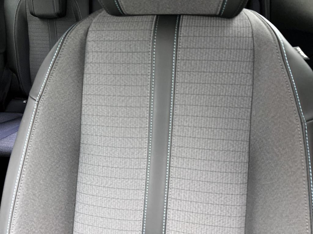 Peugeot 2008 100pk allure pack | rijklaar | navigatie | parkeersensoren | l
