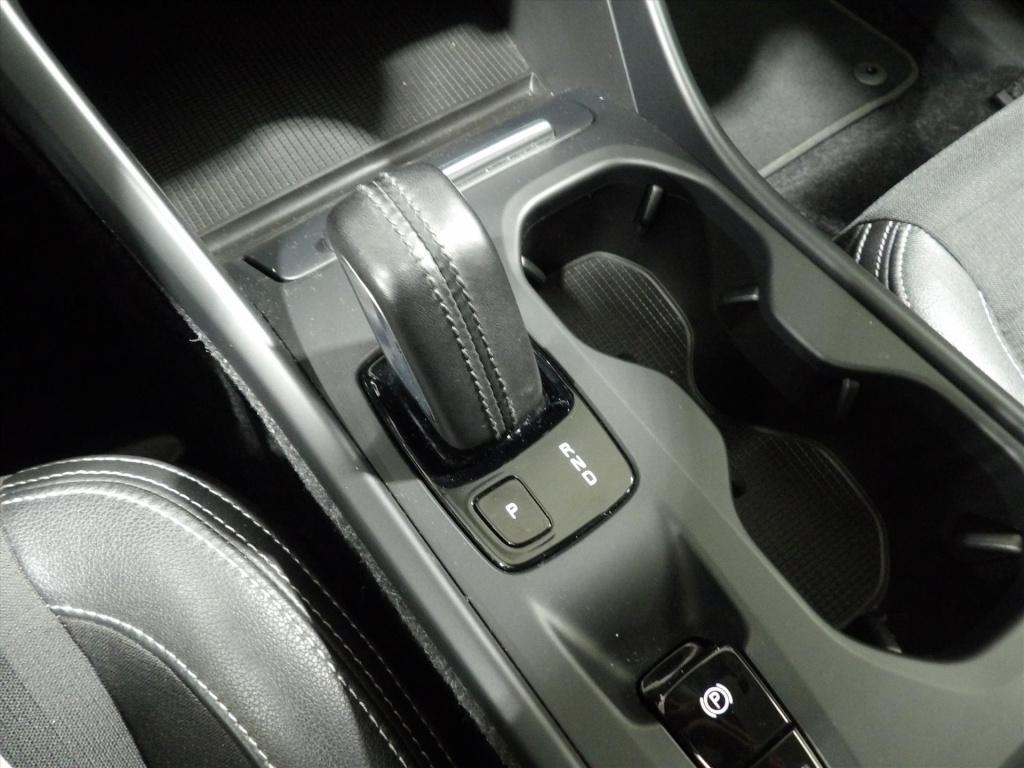 Volvo XC40 t5 twin engine 262pk geartronic momentum pro